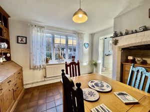 Photo 11- click for photo gallery